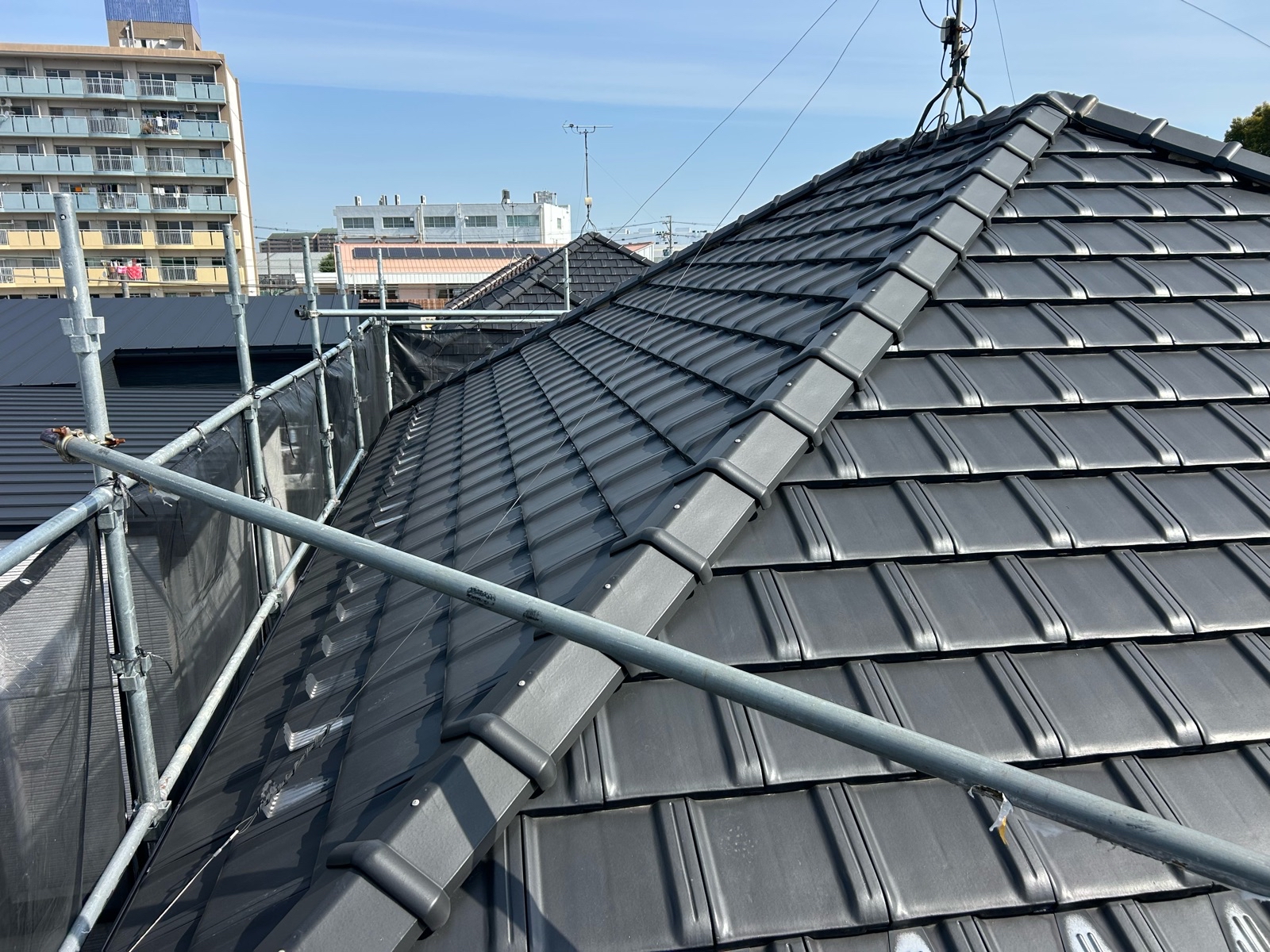 漆喰工事　屋根工事　瓦　施工後