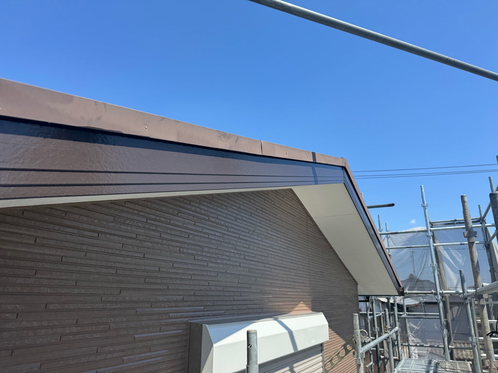 破風鼻隠し塗装 施工後