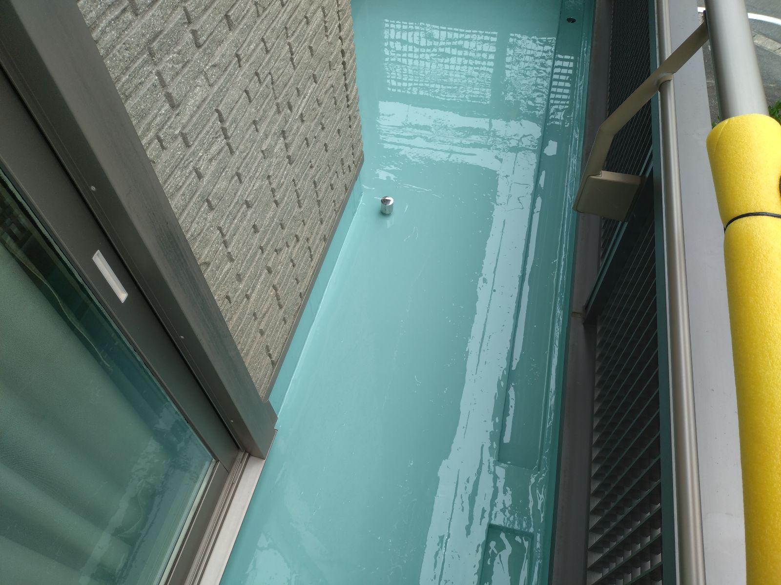 バルコニー防水工事 X-1工法 脱気筒 施工中