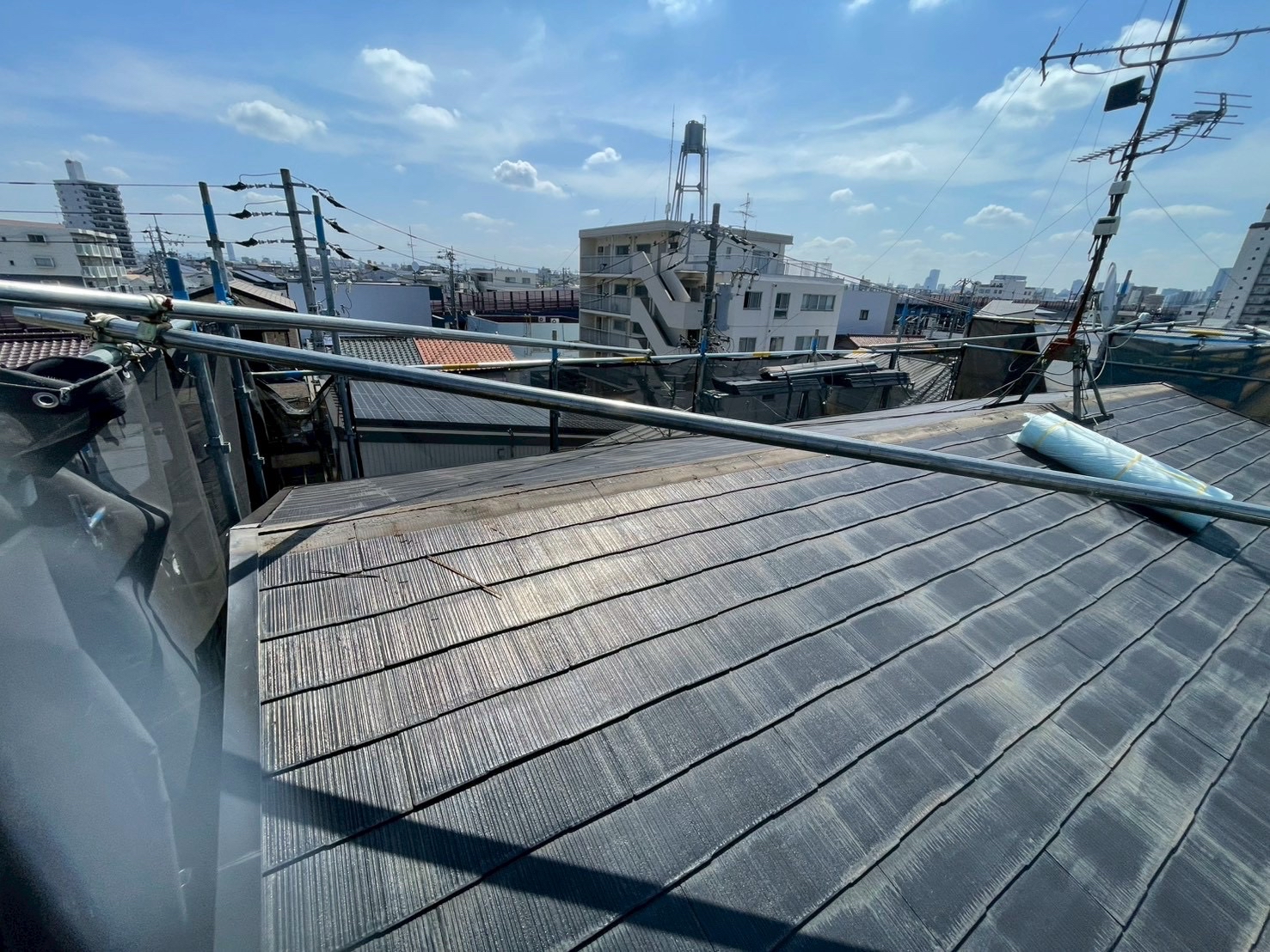 屋根工事　屋根カバー工法　施工前